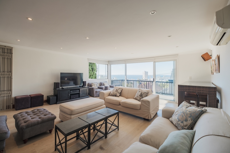 4 Bedroom Property for Sale in Fresnaye Western Cape